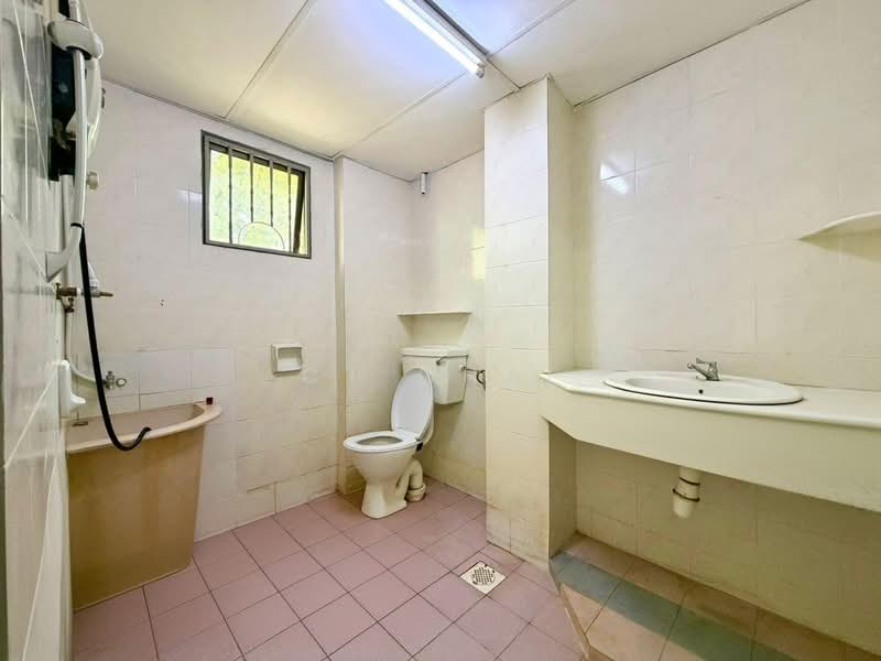 TANJUNG BUNGAH untuk Untuk Dijual - RM 990,000, Mac 2026 - Bathroom - PropertyGuru.com.my