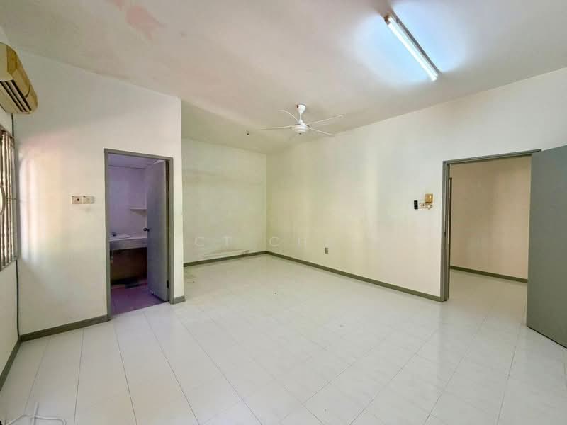 TANJUNG BUNGAH untuk Untuk Dijual - RM 990,000, Mac 2026 - Living Room - PropertyGuru.com.my