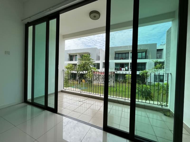 Townhouse for Sale in Shah Alam (Selangor) - Fazie Noor - Balcony - PropertyGuru.com.my