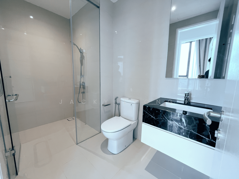 Service Residence for Rent at Pavilion Ceylon Hill - Jacky Leong - Bathroom - PropertyGuru.com.my