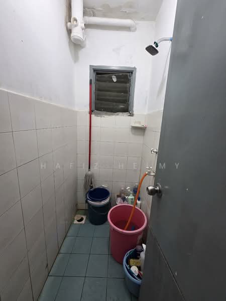 Flat for Sale at Flora Damansara Flat - Hafiz Helmy - Bathroom - PropertyGuru.com.my