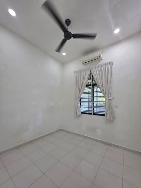 Semi-Detached House for Sale in Taman Bukit Larang Indah (Telok Mas) - Eddy Leow - Interior - PropertyGuru.com.my