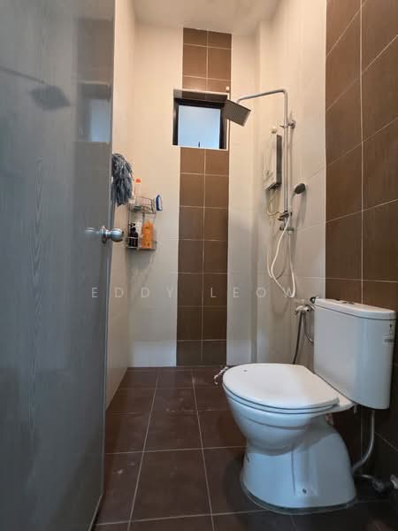 Semi-Detached House for Sale in Taman Bukit Larang Indah (Telok Mas) - Eddy Leow - Bathroom - PropertyGuru.com.my