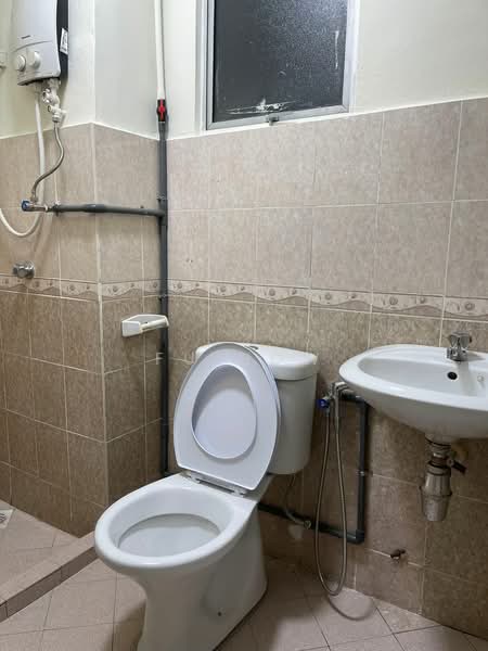 Park View Tower untuk Untuk Disewa - RM 1,300 /bulan, Mac 2026 - Bathroom - PropertyGuru.com.my