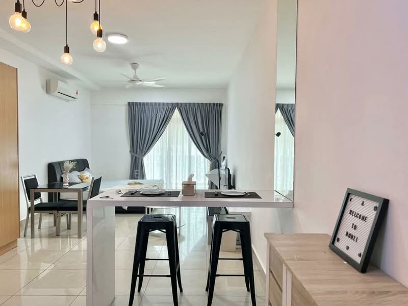 D'Secret Garden (Pangsapuri Kempas Indah) untuk Untuk Dijual - RM 258,000, Mac 2026 - Living Room - PropertyGuru.com.my
