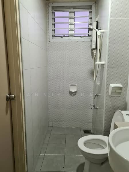 Apartment for Sale at Austin Suites (Permata Austin) - Annie Chai - Bathroom - PropertyGuru.com.my