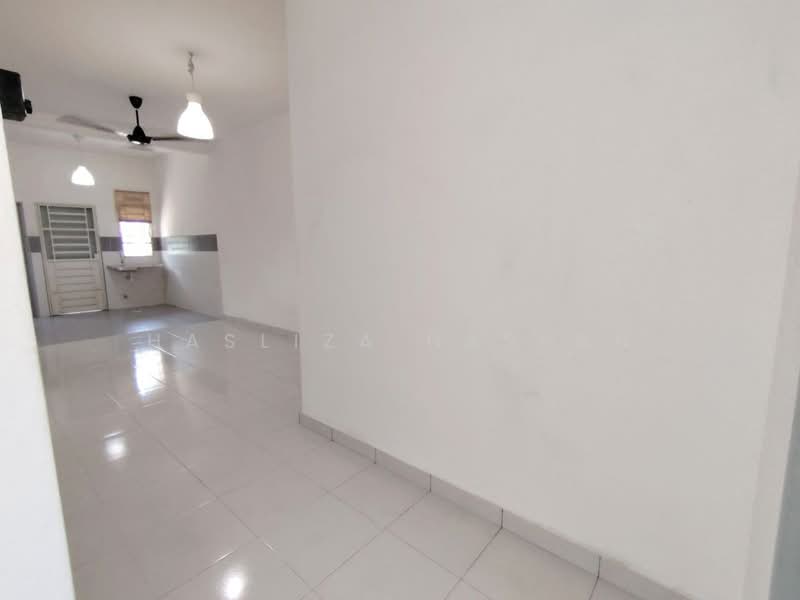 1-storey Terraced House for Sale in Banting (Selangor) - Hasliza Hassan - Interior - PropertyGuru.com.my