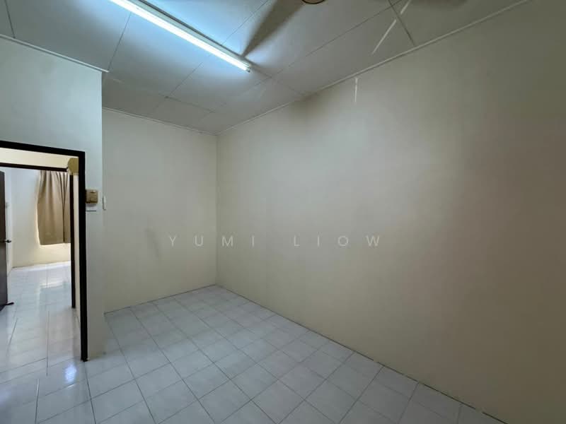 2-storey Terraced House for Sale in Taman Puteri Wangsa (Ulu Tiram) - Yumi Liow - Interior - PropertyGuru.com.my