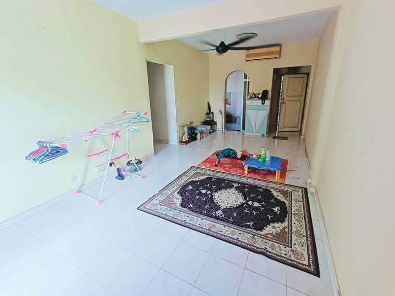Ria 1 untuk Untuk Dijual - RM 230,000, Mac 2026 - Living Room - PropertyGuru.com.my