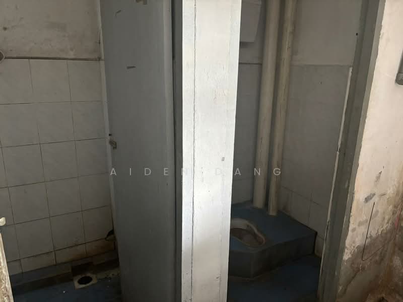 Flat for Sale at Cengal Taman Mas - Aiden Dang - Bathroom - PropertyGuru.com.my