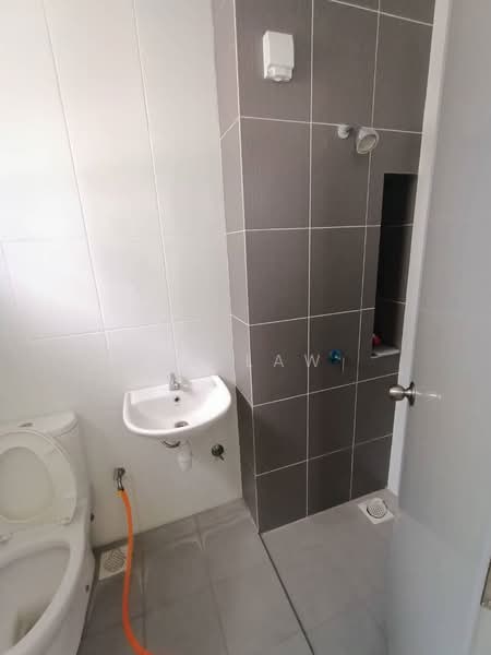 2-storey Terraced House for Rent in Setia Ecohill (Semenyih) - CK Law - Bathroom - PropertyGuru.com.my