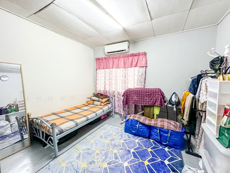 Terraced House for Sale in Kajang (Selangor) - Ahmad Ikhwan Arif - Bedroom - PropertyGuru.com.my