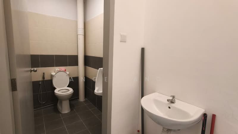 Shop / Office for Rent in Bayan Lepas (Penang) - Angel Ang - Bathroom - PropertyGuru.com.my