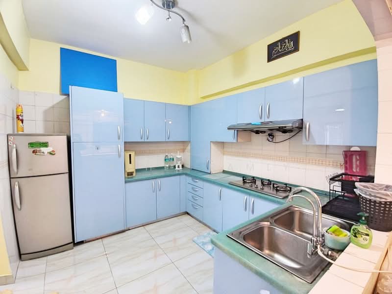 Kemuncak Shah Alam untuk Untuk Dijual - RM 329,000, Mac 2026 - Kitchen - PropertyGuru.com.my