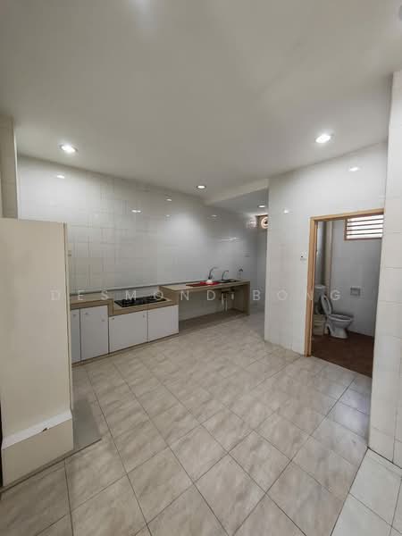 1-storey Terraced House for Rent in Taman Mount Austin (Tebrau) - Desmond Bong - Kitchen - PropertyGuru.com.my