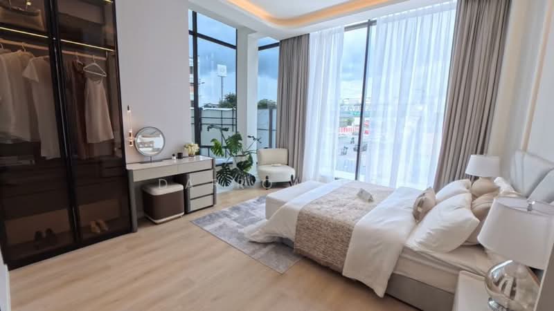Condominium for Sale at R&F Princess Cove Phase 2-Seine Region - Darrow Ho - Bedroom - PropertyGuru.com.my
