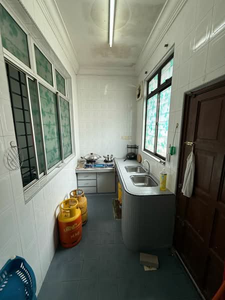 Taman Universiti untuk Untuk Dijual - RM 432,000, Mac 2026 - Kitchen - PropertyGuru.com.my