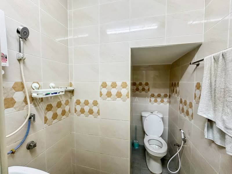 Taman Maju Kajang untuk Untuk Dijual - RM 440,000, Mac 2026 - Bathroom - PropertyGuru.com.my