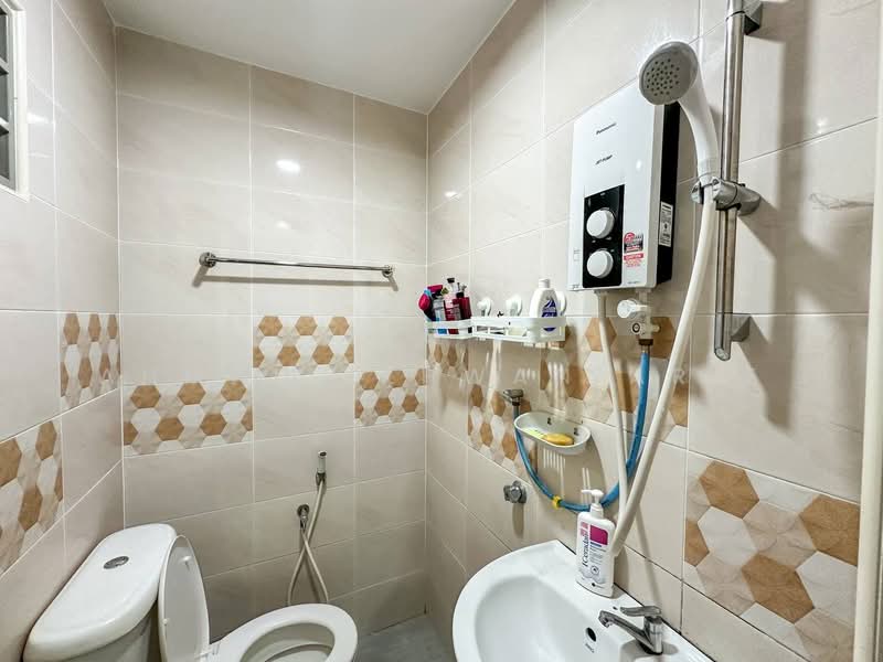 Taman Maju Kajang untuk Untuk Dijual - RM 440,000, Mac 2026 - Bathroom - PropertyGuru.com.my