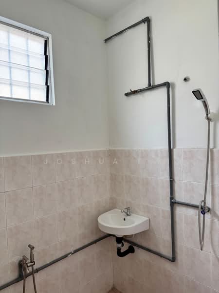 Saujana Damansara untuk Untuk Disewa - RM 1,700 /bulan, Mac 2026 - Bathroom - PropertyGuru.com.my