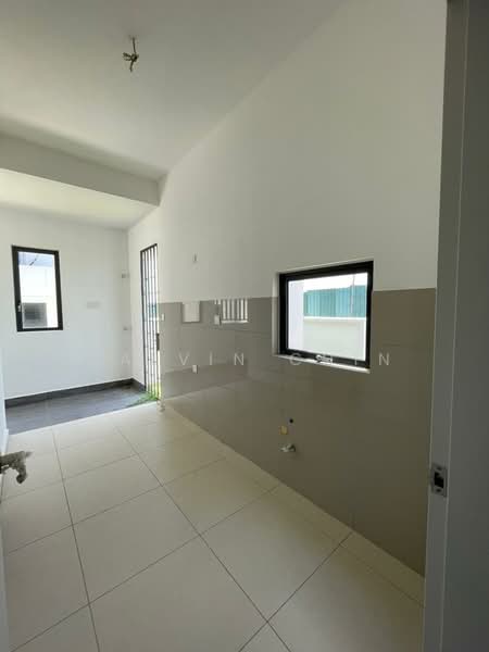 2-storey Terraced House for Sale in Bandar Gamuda Gardens (Rawang) - calvin Chin - Kitchen - PropertyGuru.com.my