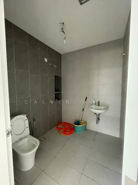2-storey Terraced House for Sale in Bandar Gamuda Gardens (Rawang) - calvin Chin - Bathroom - PropertyGuru.com.my