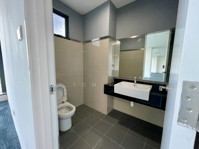 Office for Rent in Taman Desa (Kuala Lumpur) - Tom Ip - Bathroom - PropertyGuru.com.my