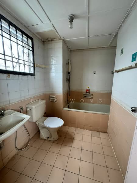 Apartment for Rent at Larkin Utama (Menara Metro Larkin) - Eric Wong - Bathroom - PropertyGuru.com.my