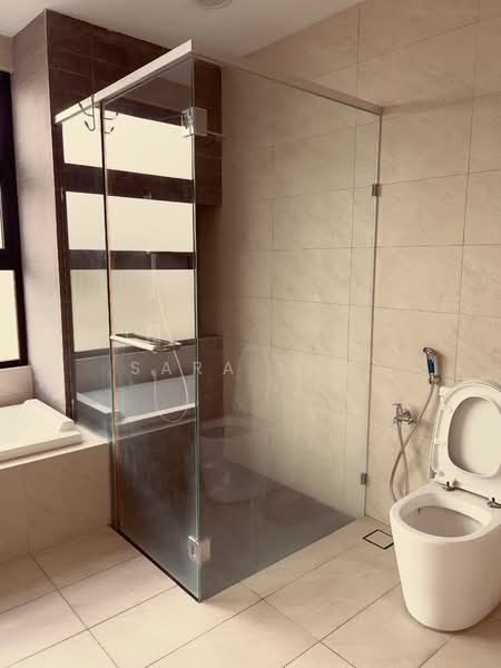 Semi-Detached House for Rent in Telok Panglima Garang (Selangor) - Sara Low - Master Bathroom - PropertyGuru.com.my