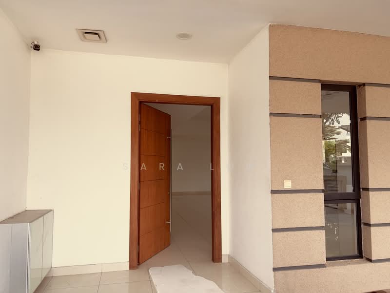 Semi-Detached House for Rent in Bandar Tropicana Aman (Telok Panglima Garang) - Sara Low - Entrance - PropertyGuru.com.my
