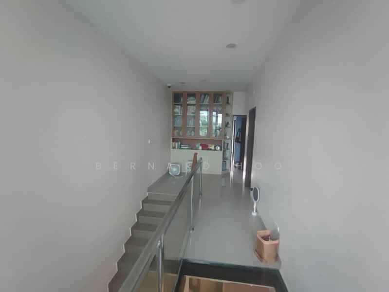 Rumah Berkembar untuk Dijual di Cyberjaya (Selangor) - Bernard Hoo - Corridor - PropertyGuru.com.my