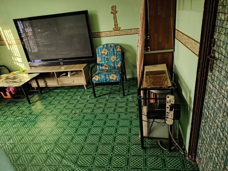 Flat for Sale at Taman Melor - Le Yang - Living Room - PropertyGuru.com.my