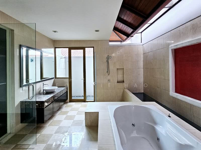 Semi-Detached House for Sale in Sri Hartamas (Kuala Lumpur) - Teoh Yie Hao - Bathroom - PropertyGuru.com.my