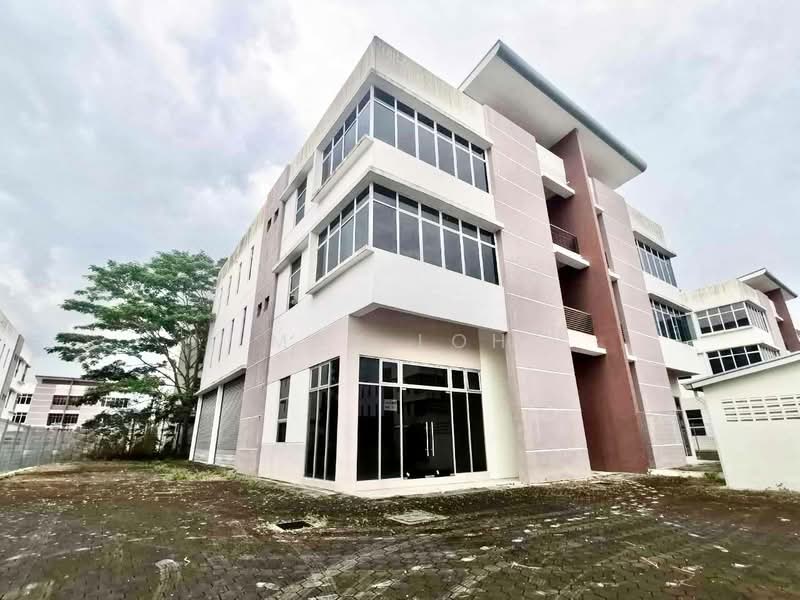 Semi-D Factory for Sale in Pelabuhan Tanjung Pelepas (Gelang Patah) - Max Loh - Exterior - PropertyGuru.com.my