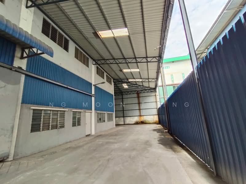 Warehouse for Rent in Kawasan Perindustrian Balakong (Balakong) - Ng Moon Tsing - Exterior - PropertyGuru.com.my