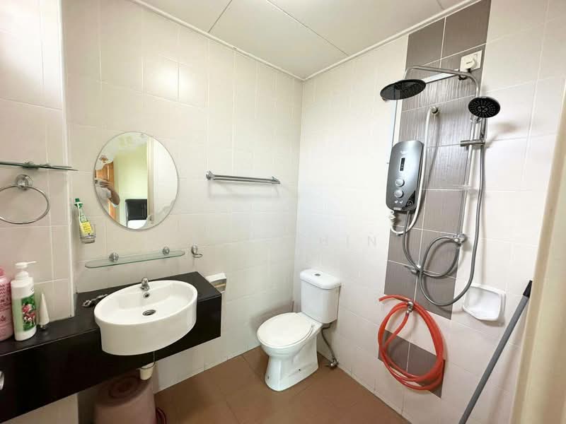 2-storey Terraced House for Sale in Kangkar Pulai (Skudai) - Ilsa Chin - Bathroom - PropertyGuru.com.my