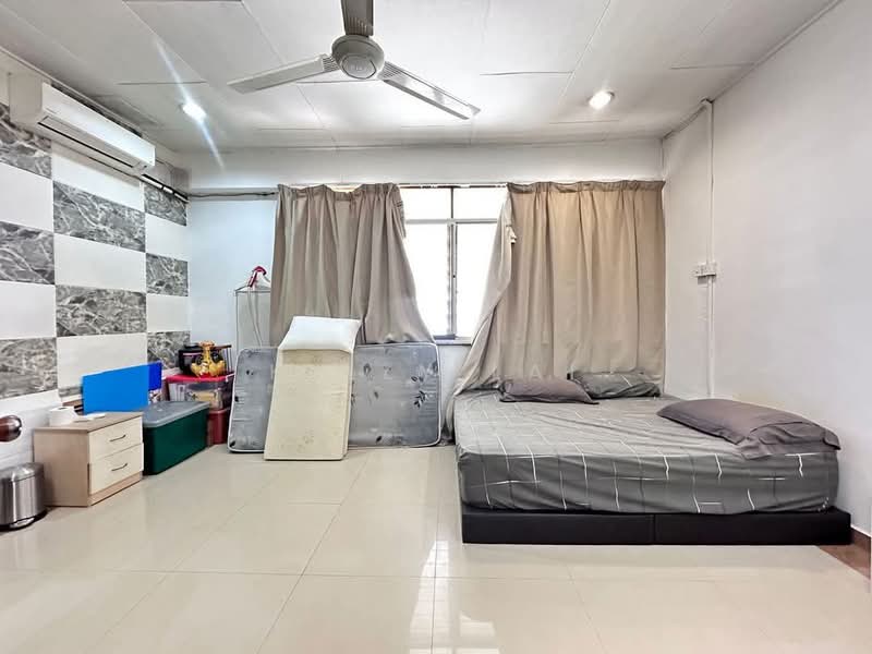 1.5-storey Terraced House for Sale in Taman Bukit Maluri (Kepong) - Kelly Lai - Bedroom - PropertyGuru.com.my