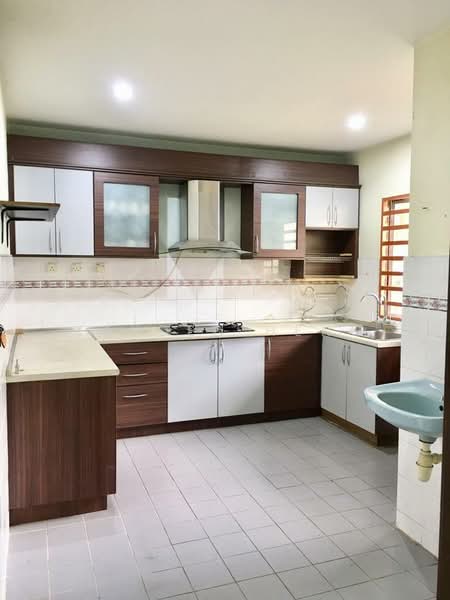 2-storey Terraced House for Sale in Putra Heights (Subang Jaya) - Jayden Heng - Kitchen - PropertyGuru.com.my