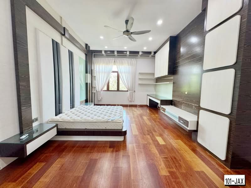 Bungalow for Rent in Setia Alam (Selangor) - Stephanie Quek - Bedroom - PropertyGuru.com.my