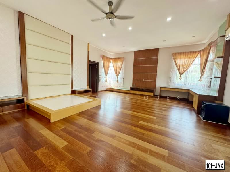 Bungalow for Rent in Setia Alam (Selangor) - Stephanie Quek - Bedroom - PropertyGuru.com.my
