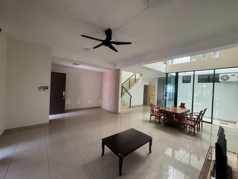 Bayu Puteri Double Storey ( jalan bayu puteri 3/1 ) untuk Untuk Disewa - RM 3,500 /bulan, Mac 2026 - Living Room - PropertyGuru.com.my