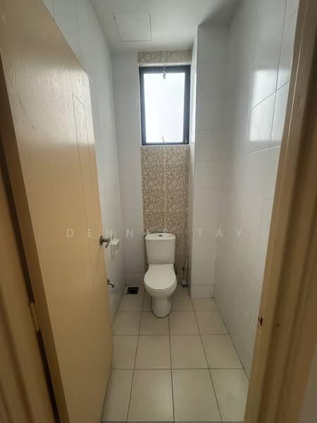 Bayu Puteri Double Storey ( jalan bayu puteri 3/1 ) untuk Untuk Disewa - RM 3,500 /bulan, Mac 2026 - Bathroom - PropertyGuru.com.my