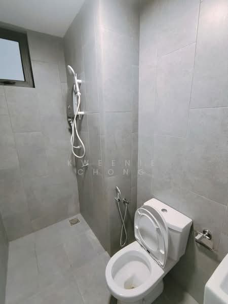 Service Residence for Sale at M Vertica - Kweenie Chong - Bathroom - PropertyGuru.com.my