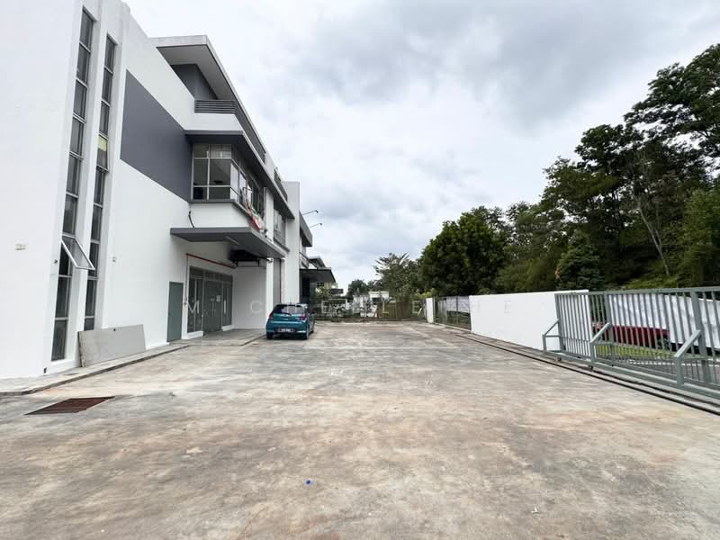 Taman Perindustrian Ringan Pulai untuk Untuk Disewa - RM 16,500 /bulan, Mac 2026 - Exterior - PropertyGuru.com.my