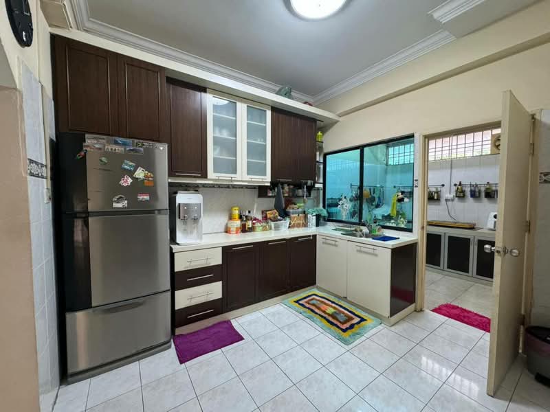 2-storey Terraced House for Sale in Taman Mount Austin (Tebrau) - Ilsa Chin - Kitchen - PropertyGuru.com.my