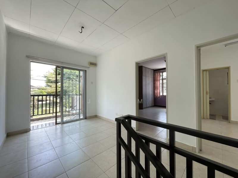 2-storey Terraced House for Sale in Taman Putra Prima (Puchong) - JC Lim - Balcony - PropertyGuru.com.my