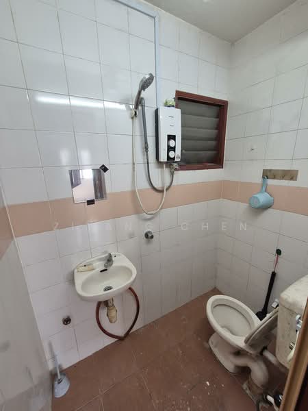 Damai Apartment untuk Untuk Disewa - RM 1,300 /bulan, Mac 2026 - Bathroom - PropertyGuru.com.my