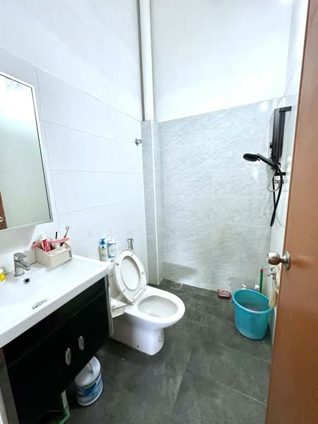 Taman Perling untuk Untuk Dijual - RM 568,000, Mac 2026 - Bathroom - PropertyGuru.com.my