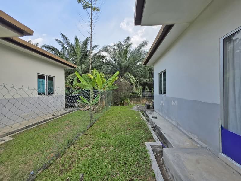 Semi-Detached House for Sale in Banting (Selangor) - Saiful Nizam - Exterior - PropertyGuru.com.my