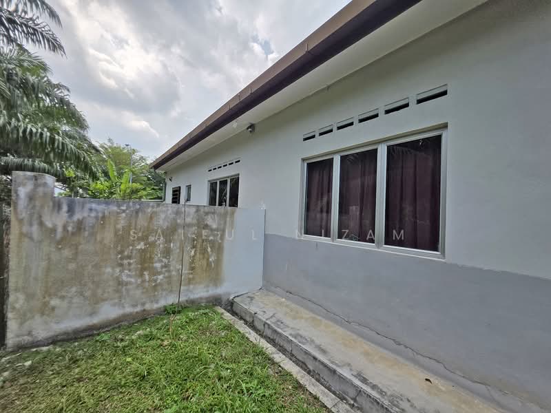 Semi-Detached House for Sale in Banting (Selangor) - Saiful Nizam - Exterior - PropertyGuru.com.my